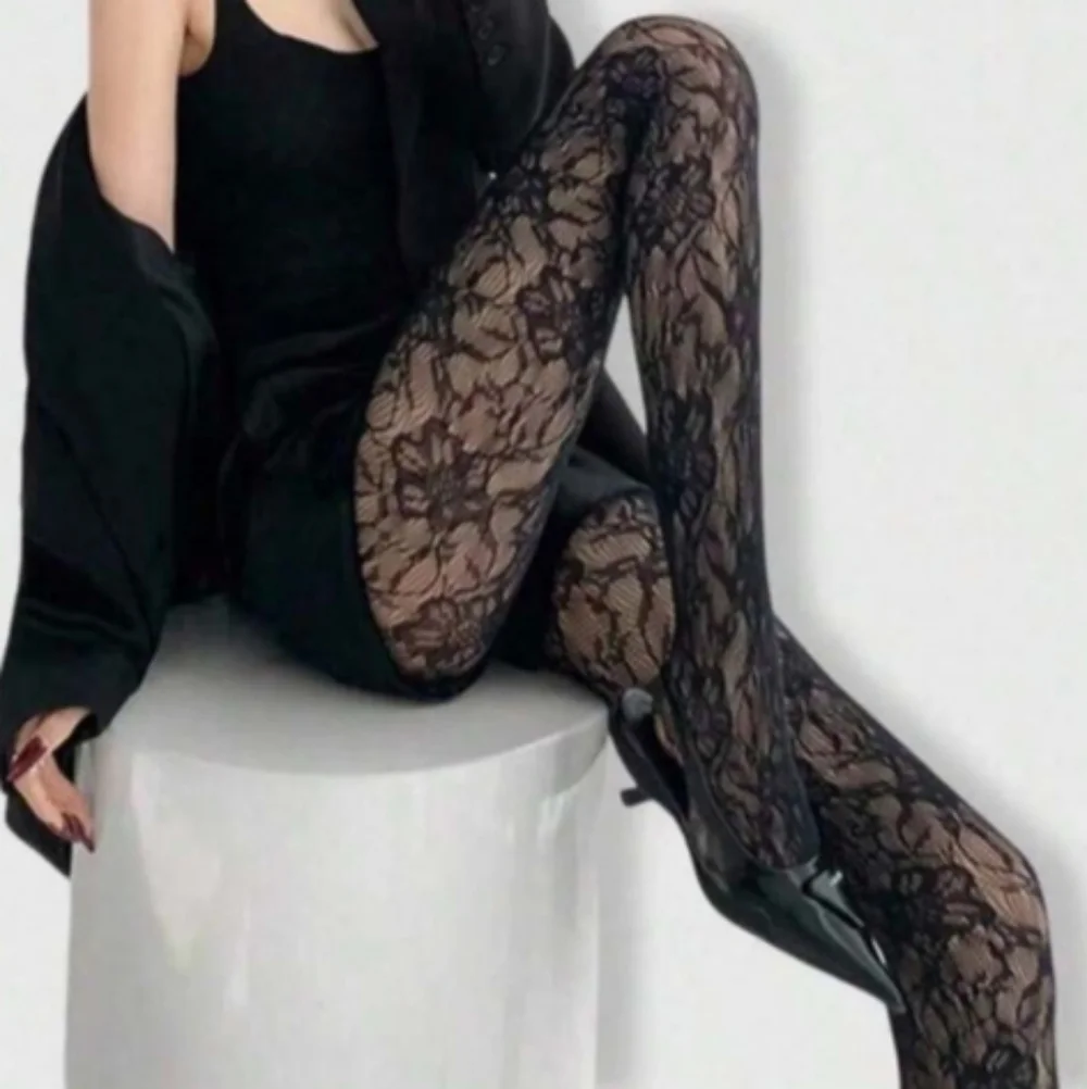 Black Floral Lace Hosiery Stockings - ONE SIZE (S, M & L)